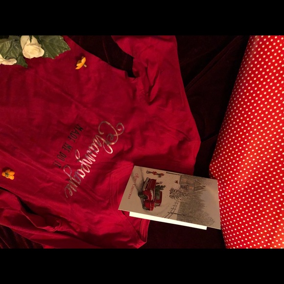 Long Sleeve Tee ❤️🥰👏 - Picture 3 of 3